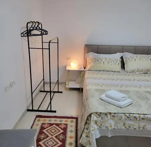 Rudi 1 In * Тирана